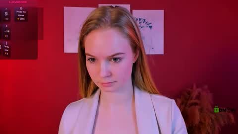 lucy_moon__ online show from November 15, 9:55 am