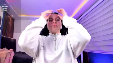 Snapshot of lucy_smith7 chatting on February 20, 4:39 am Sofia  online show from February 20, 4:39 am