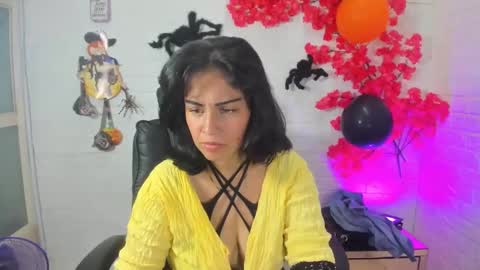 Lucy sweett69 online show from October 8, 2:40 am