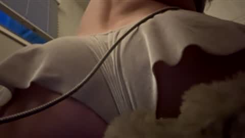 lucydreamsx2 online show from April 11, 2:27 am