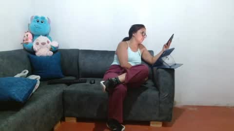 lucy online show from April 7, 10:01 pm