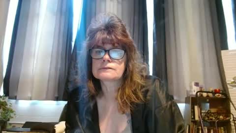 lucylling online show from February 25, 2:58 pm