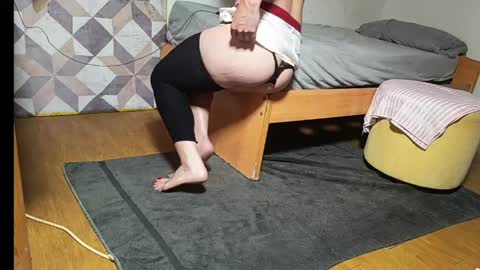 LucyLun online show from April 7, 3:52 am