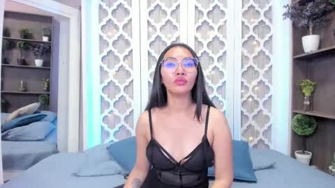 Lucy Liiu online show from March 7, 12:15 am