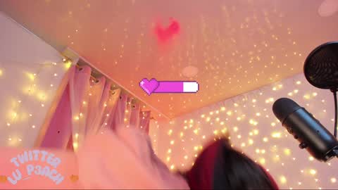 Snapshot of lucyy_peach chatting on January 30, 4:27 am LUCYY FROM HOME online show from January 30, 4:27 am