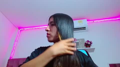 Snapshot of lucyy_start chatting on February 26, 7:32 pm LUCY online show from February 26, 7:32 pm