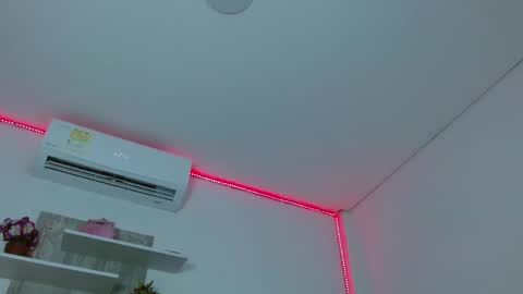 Snapshot of lucyy_start chatting on February 1, 7:13 pm LUCY online show from February 1, 7:13 pm