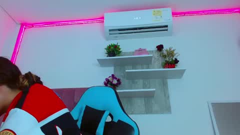 Snapshot of lucyy_start chatting on March 12, 7:14 pm LUCY online show from March 12, 7:14 pm