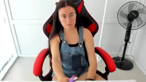 Lucy online show from June 24, 6:42 am