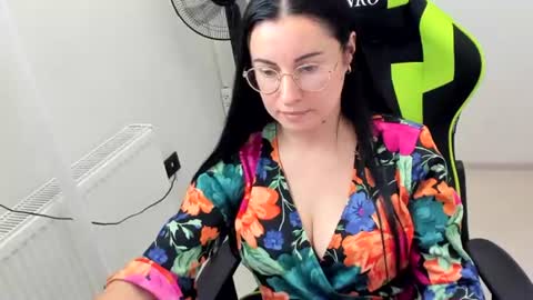 Lucy online show from July 20, 10:39 am