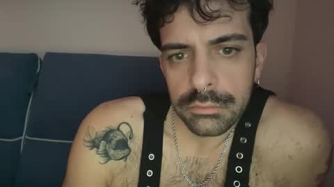 lui online show from December 17, 12:45 pm