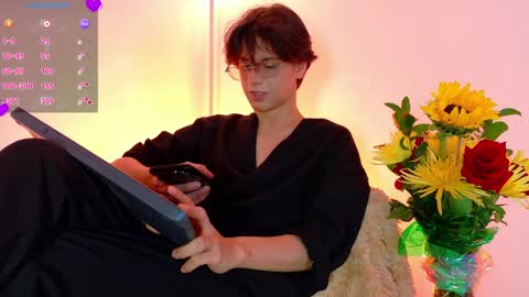 Lui online show from April 3, 3:24 am