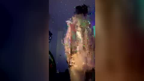 luiala online show from July 5, 8:54 am