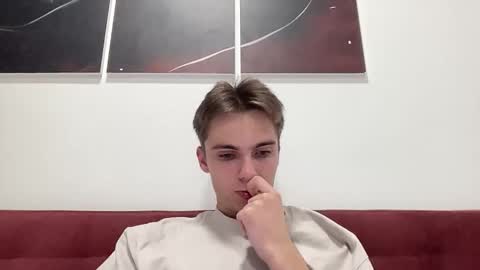 Snapshot of luis_7777 chatting on October 17, 8:57 pm Luis online show from October 17, 8:57 pm