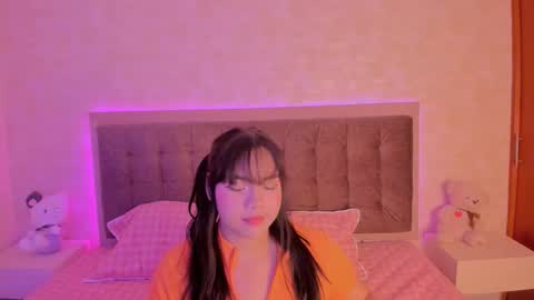 Snapshot of luisagiraldo_ chatting on September 11, 11:22 am Luisa Giraldo online show from September 11, 11:22 am