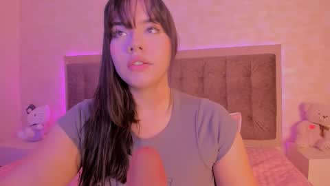 Snapshot of luisagiraldo_ chatting on September 10, 10:05 am Luisa Giraldo online show from September 10, 10:05 am