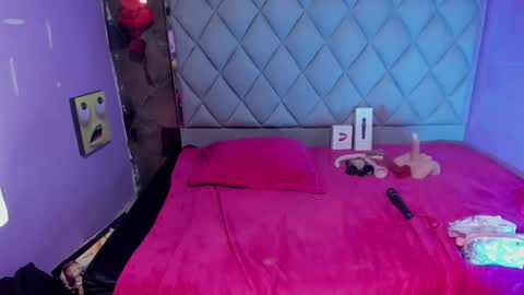 Snapshot of luisanaboob chatting on January 16, 6:25 am luisanaboobs online show from January 16, 6:25 am