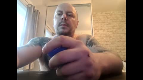 lukasz1808 online show from April 4, 6:26 pm