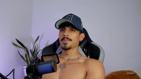 Luke Taylor online show from March 4, 3:20 pm