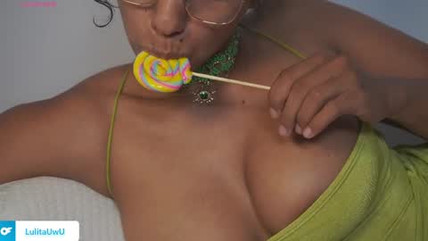 lulitauwu online show from March 30, 2:22 am