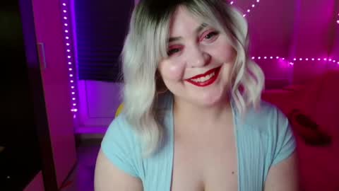 lulovia online show from April 28, 10:36 pm