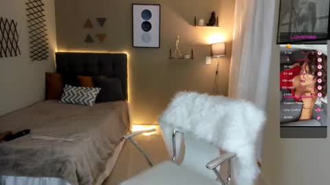 Lau  online show from March 9, 8:52 pm