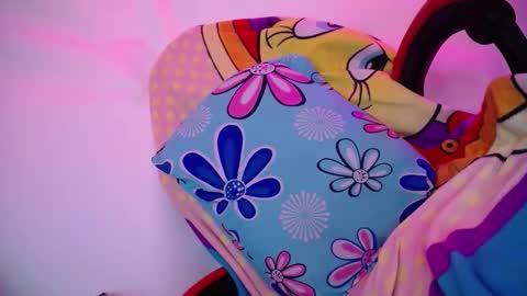 Luly online show from November 28, 5:04 am