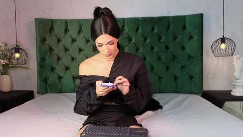 Lumars online show from December 12, 5:04 pm