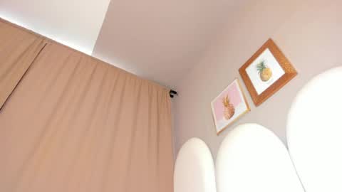 ..Luna.. online show from March 28, 3:02 pm