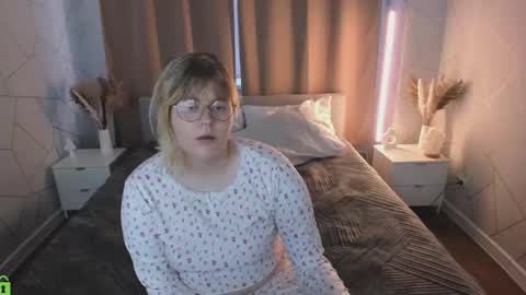 luna online show from March 27, 1:44 am