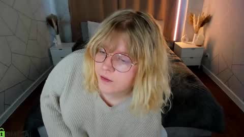 luna online show from March 29, 1:07 am