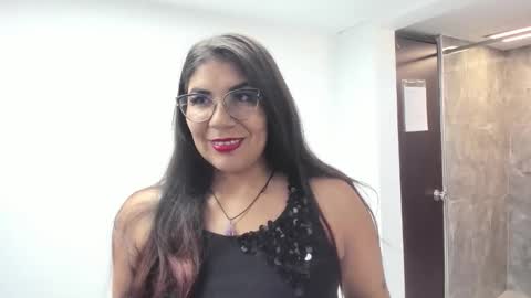 Snapshot of luna_dumont chatting on October 19, 11:26 am luna online show from October 19, 11:26 am