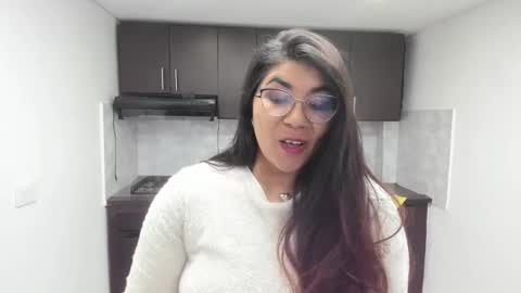 luna  online show from October 21, 11:48 am