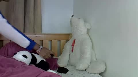 maskedmalkia online show from March 2, 1:32 am