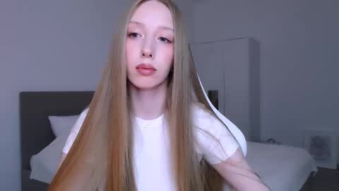 Luna online show from March 22, 9:19 pm