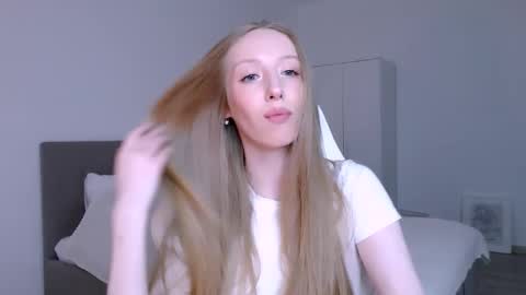 Luna online show from February 4, 9:08 pm