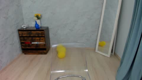 Luna LaViolette online show from December 7, 11:34 am