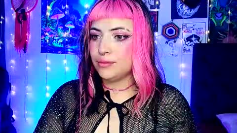 Snapshot of luna_ray420 chatting on February 27, 5:40 am MISS LUNA  online show from February 27, 5:40 am