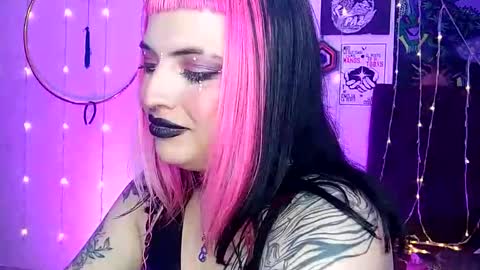 Snapshot of luna_ray420 chatting on February 5, 12:20 am MISS LUNA  online show from February 5, 12:20 am