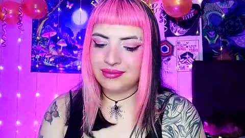 Snapshot of luna_ray420 chatting on March 12, 4:35 pm MISS LUNA  online show from March 12, 4:35 pm