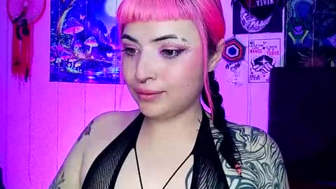 Snapshot of luna_ray420 chatting on March 4, 11:19 am MISS LUNA  online show from March 4, 11:19 am