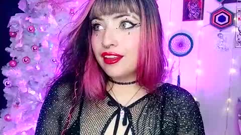 Snapshot of luna_ray420 chatting on December 21, 1:26 am MISS LUNA  online show from December 21, 1:26 am
