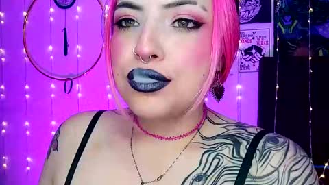 Snapshot of luna_ray420 chatting on February 6, 9:11 am MISS LUNA  online show from February 6, 9:11 am