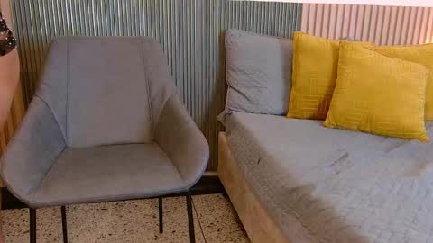 luna_valle online show from December 18, 10:49 pm