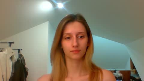 Snapshot of luna_xsensual chatting on January 22, 5:49 pm L U N A online show from January 22, 5:49 pm