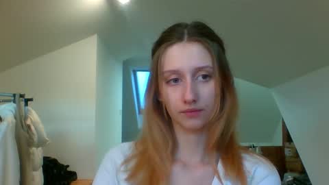 Snapshot of luna_xsensual chatting on January 3, 7:38 am L U N A online show from January 3, 7:38 am