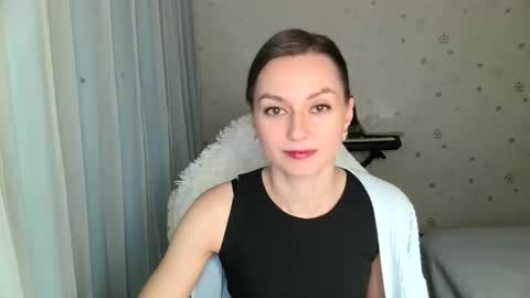 lunaa_bluee online show from November 5, 8:00 pm