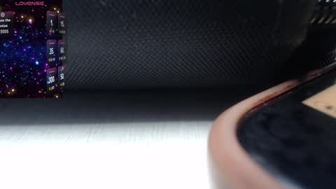 lunaafox online show from January 3, 12:00 am