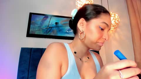 Luna Aspen online show from February 5, 6:22 pm