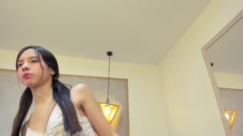 LUNA  online show from November 26, 2:14 pm